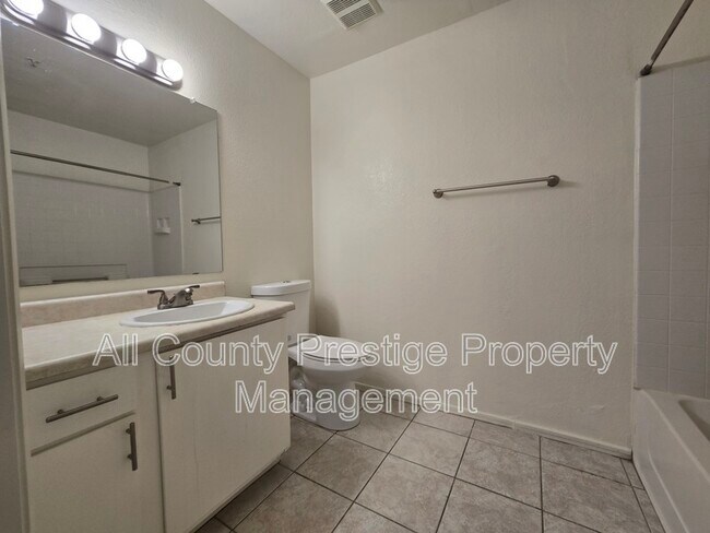 Building Photo - 16033 N 25th St