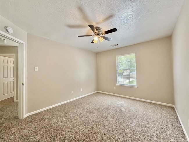 Building Photo - 6315 Laurel Bush Ln