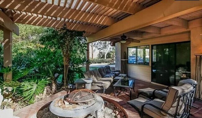 Building Photo - Spacious 5-Bedroom Home for Rent in Prime ...