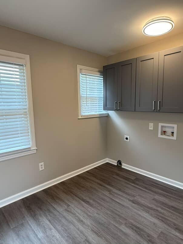 Building Photo - 2120 Glynnwood Dr