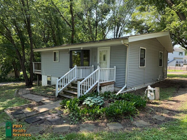 Building Photo - 4 Bedroom Home **Half off August Rent with...
