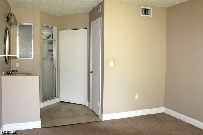 Building Photo - 12550 Equestrian Cir