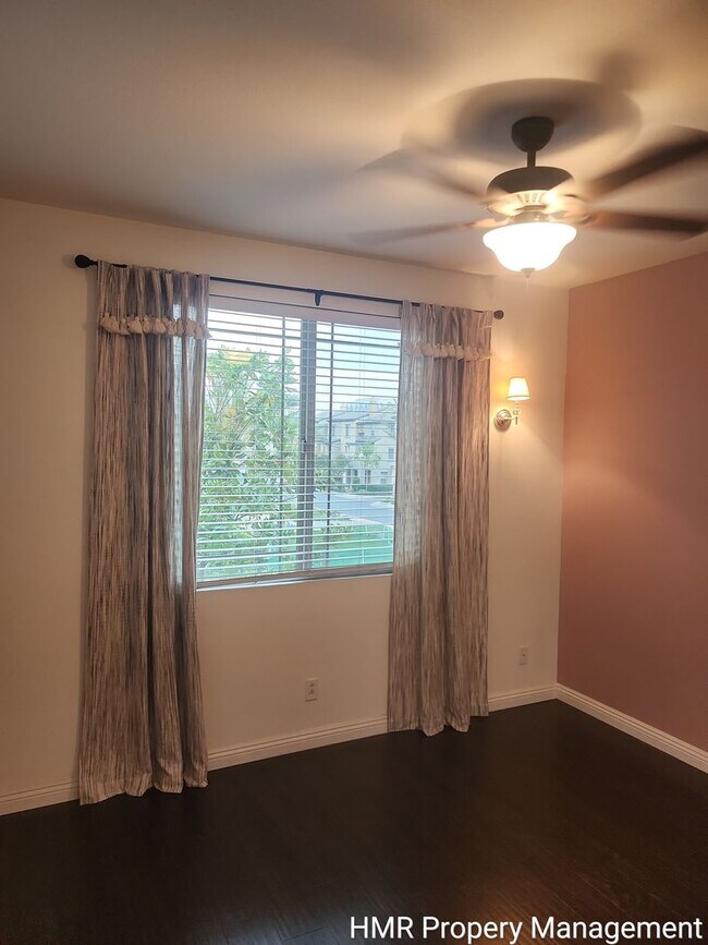 Building Photo - Modern 2-Bedroom Condo Near Victoria Gardens