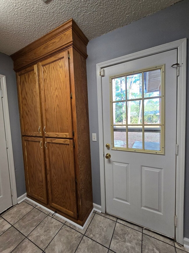 Building Photo - 160 Pinnacle Ct