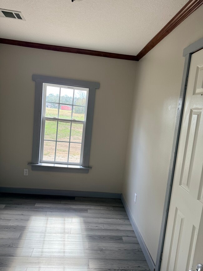 Building Photo - 11188 E Nickens Rd