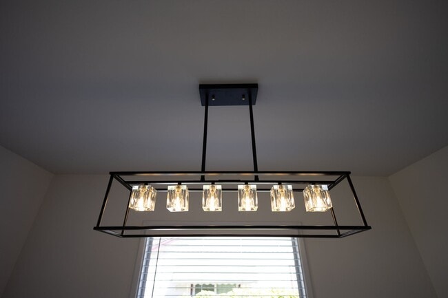 Building Photo - Freshly Renovated 3BR/2BA Pool Home – La Crescenta