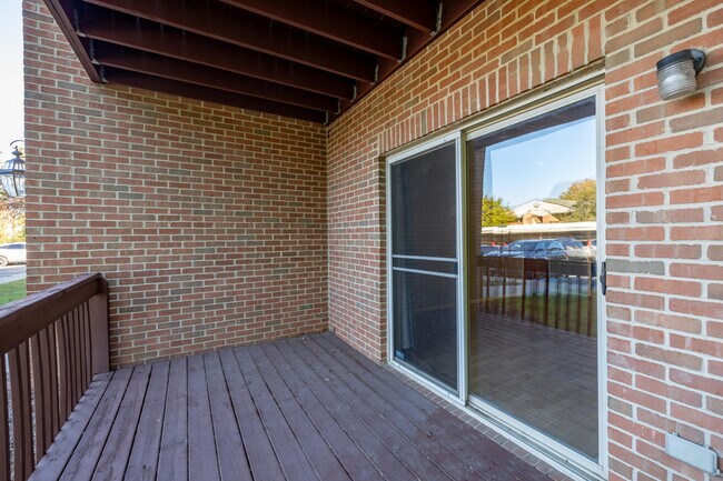 Building Photo - 2396 Quarterback Ct