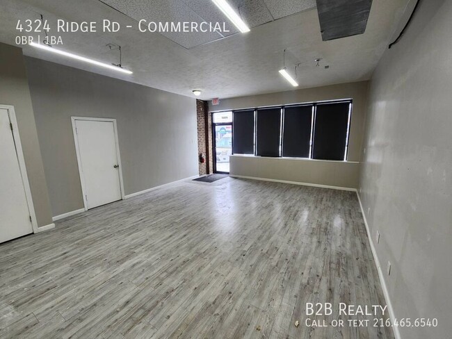 Building Photo - Excellent Commercial Space on Ridge Rd – H...