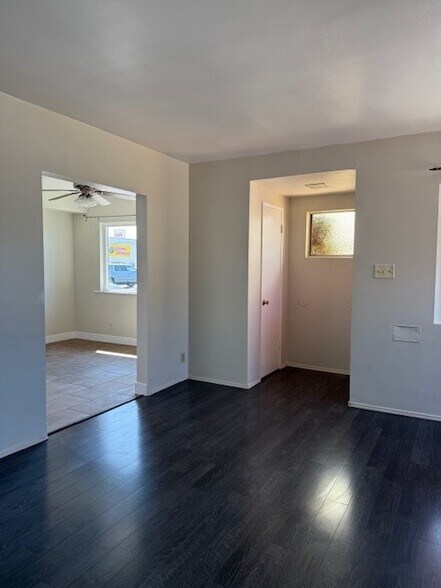 Building Photo - 4453 W 131st St