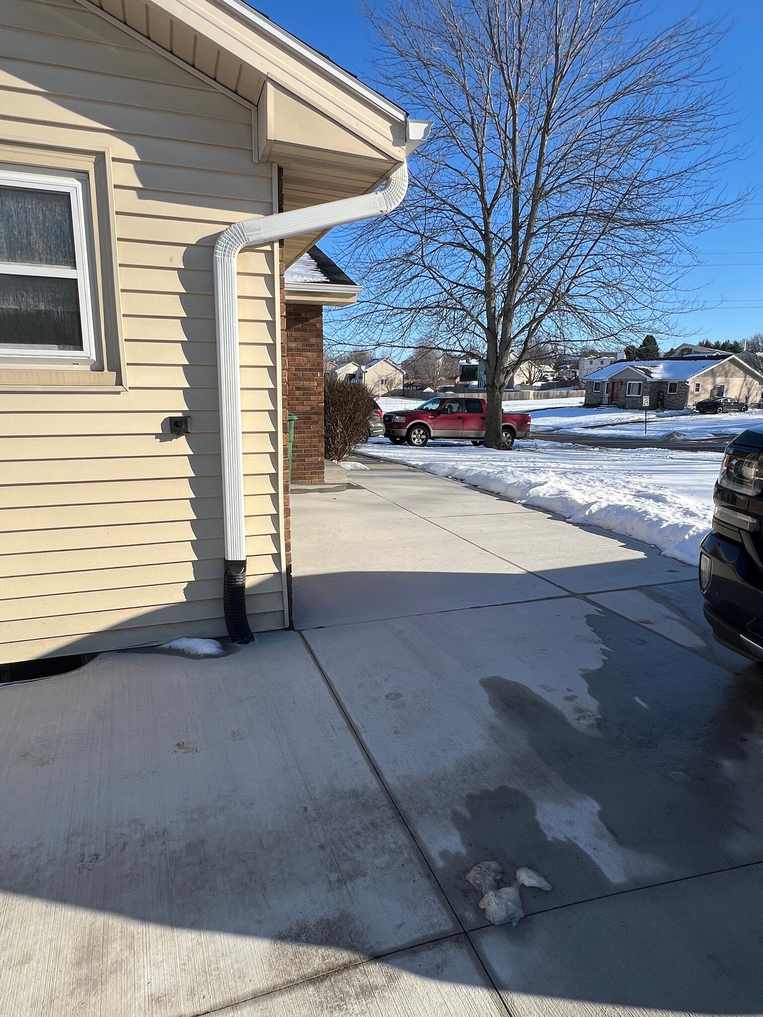 Building Photo - 5324 Jennifer Dr