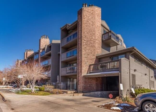 Building Photo - LOCATION!! Denver's Desirable Cherry Creek...