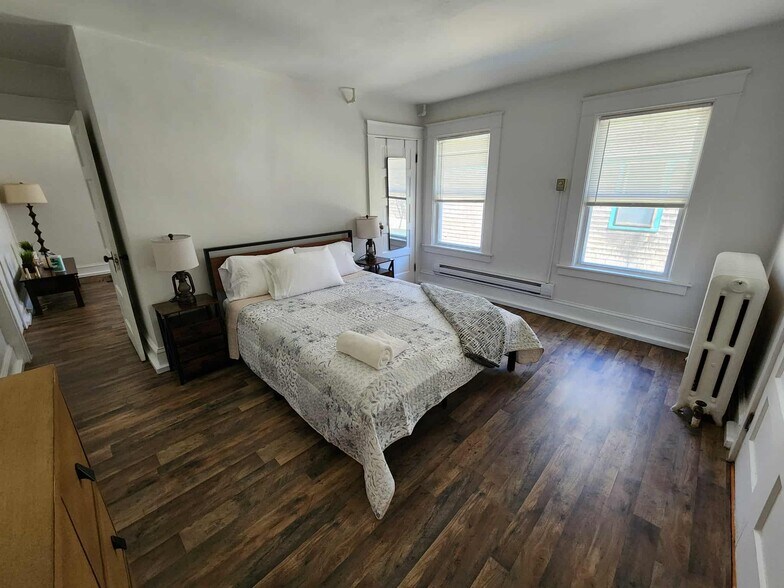 Building Photo - 145 Park Ave