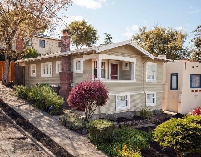 Primary Photo - 4433 Brookdale Ave