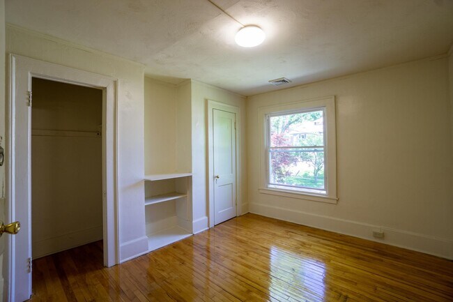 Building Photo - 815 Maryland Ave