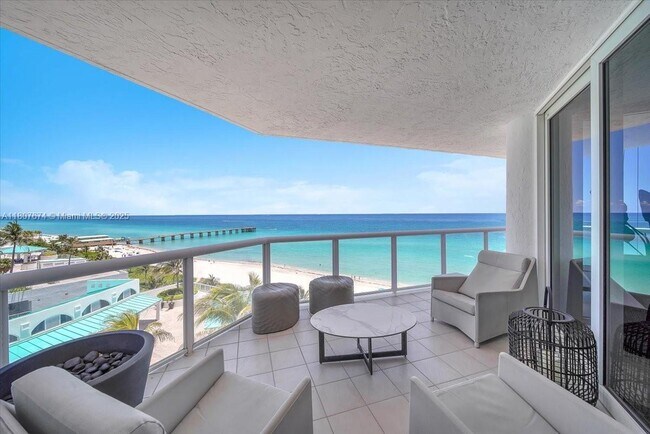 Building Photo - 16425 Collins Ave