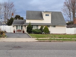 Building Photo - 93 Cherry Ln
