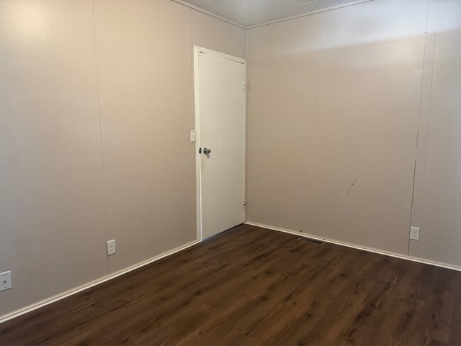 Building Photo - 2312 Ridge Ave