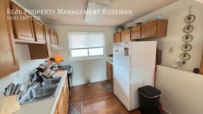 Building Photo - 1513 W Koch St