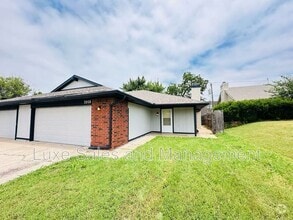 Building Photo - 7208 Kings Manor Ct