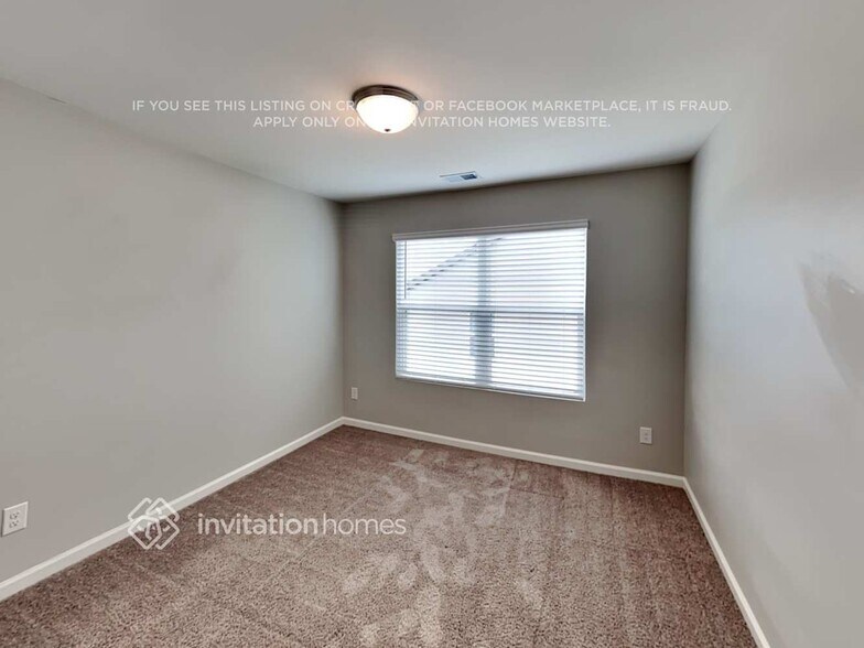 Building Photo - 229 N Fortune Way