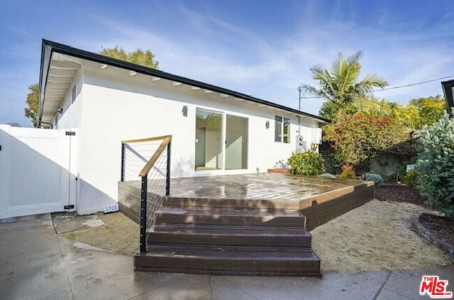 Building Photo - 7406 W 82nd St