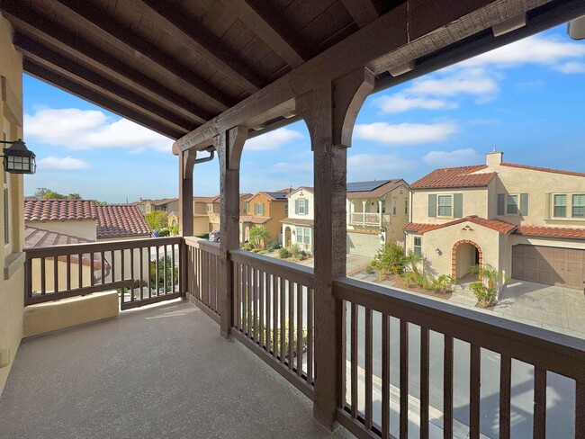 Building Photo - Stunning 4B/3BA House in Carlsbad!