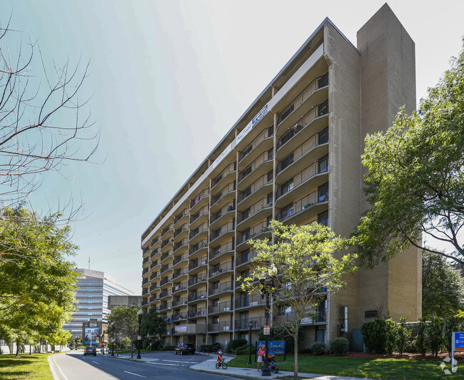 Building Photo - Amy Lowell Apartments