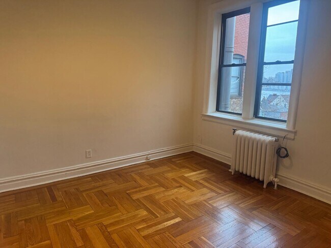 Building Photo - 35-39-39 Fulton St