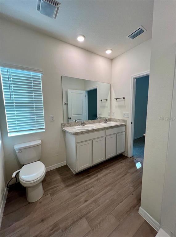 Building Photo - 6032 SW 84th St