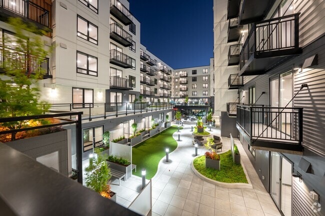 Building Photo - Aspire11