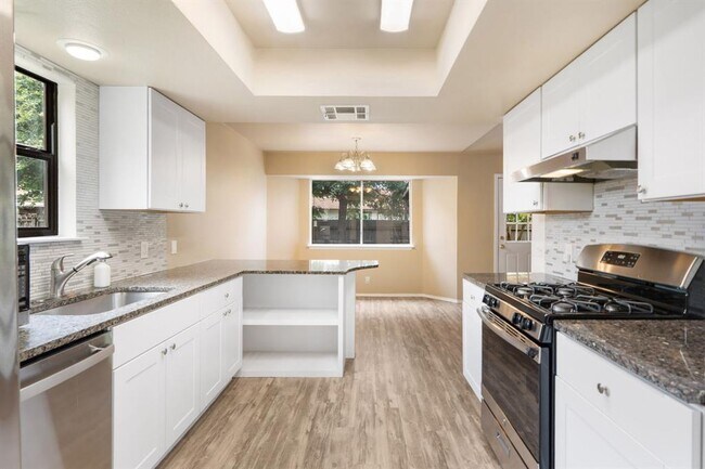 Building Photo - 10709 Onyx Cove