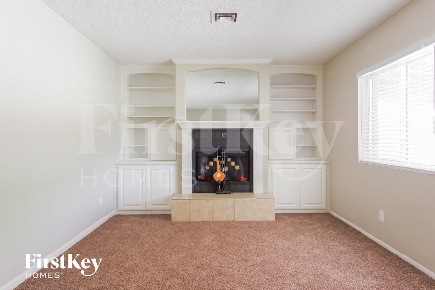 Building Photo - 4710 W Paradise Ln