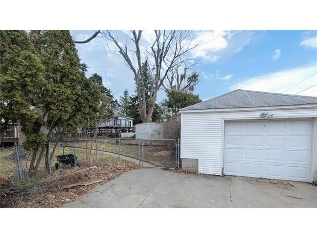 Building Photo - 1618 Beech St