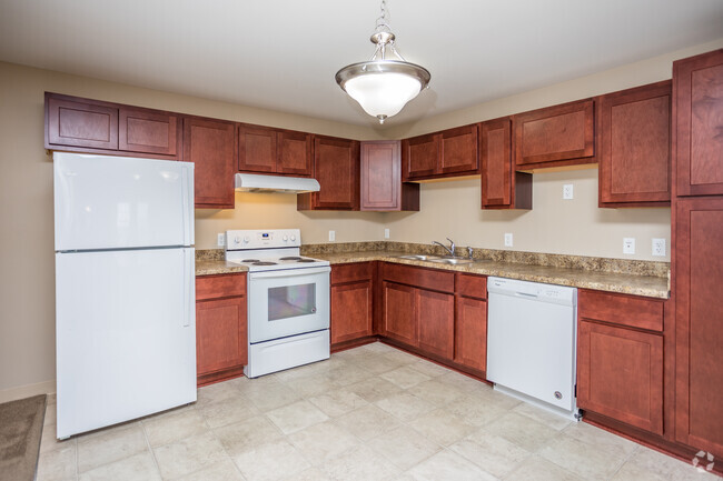 1BR, 1BA - 705 SF - Connect55+ Ankeny Senior Living 55+