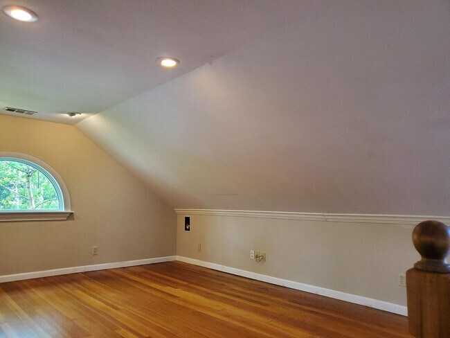 Building Photo - 3209 Chatfield Pl