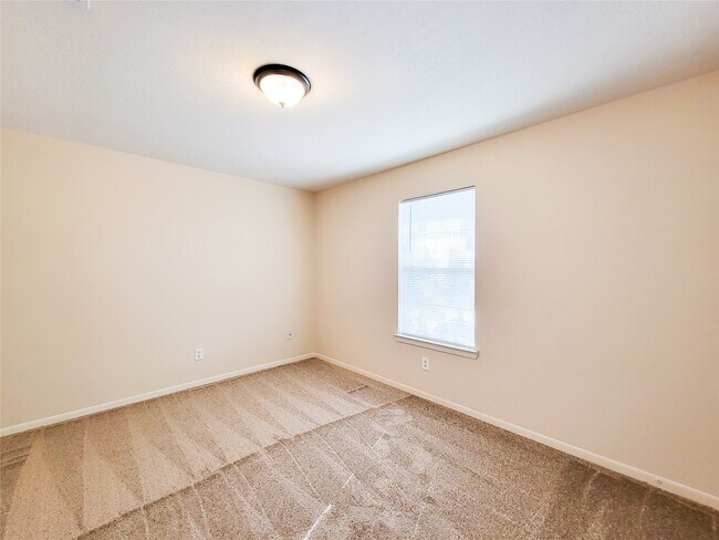 Building Photo - 19718 Byron Meadows Dr