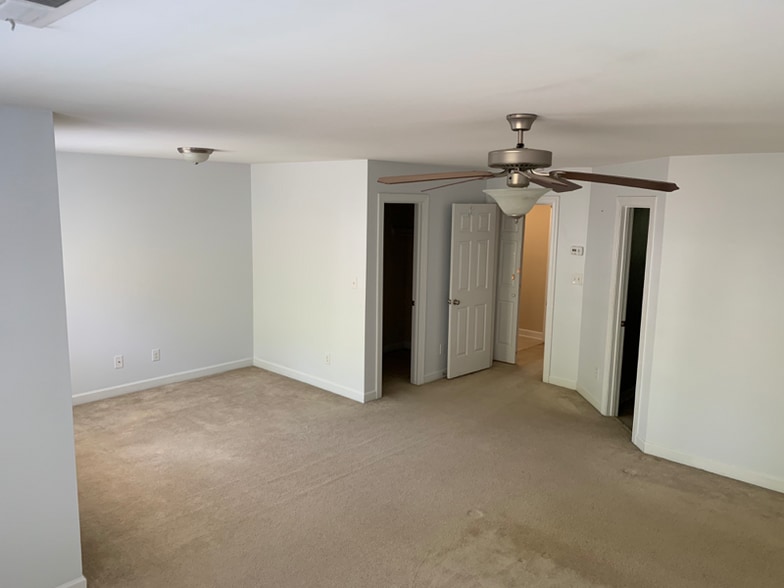 Building Photo - 1905 Fieldhouse Ave