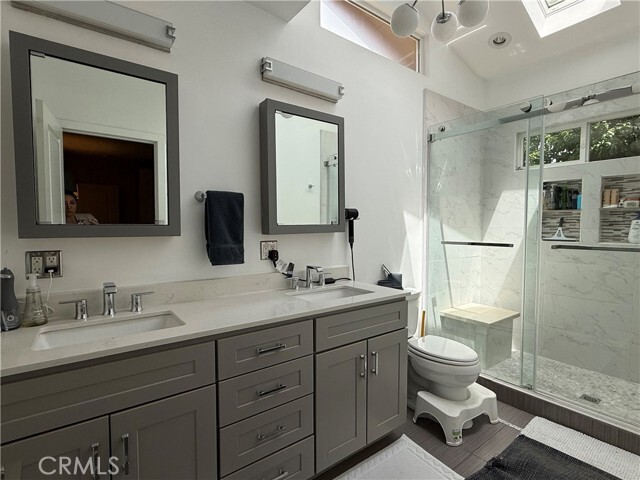 Building Photo - 1369 Hepner Ave