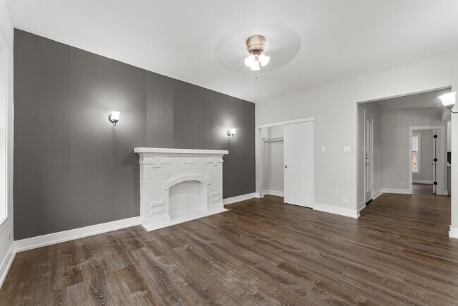 Building Photo - 6106 N Winthrop Ave