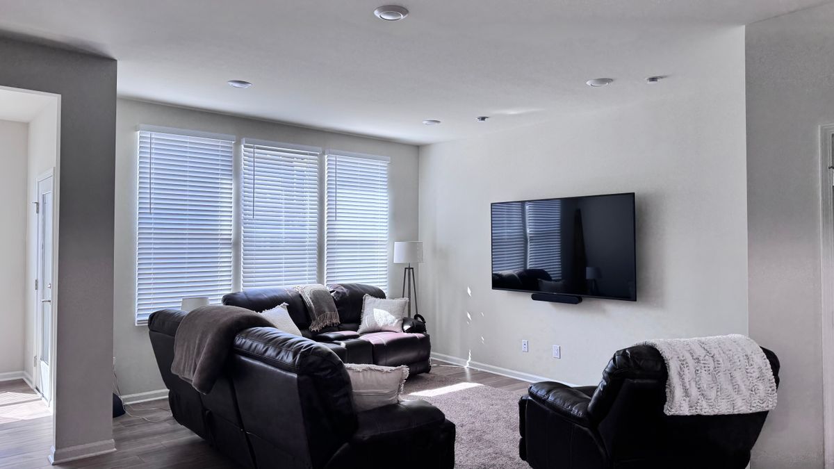 Building Photo - 1445 Superior Dr