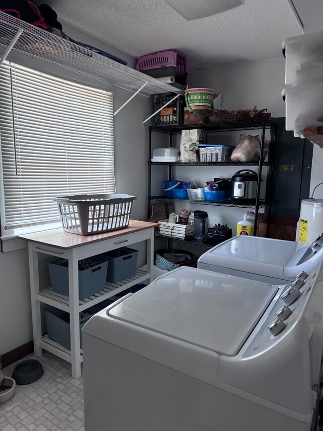 Building Photo - Long term rental in Nags Head