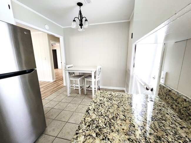 Building Photo - N Kerr Avenue - Duplex home - Move In Read...