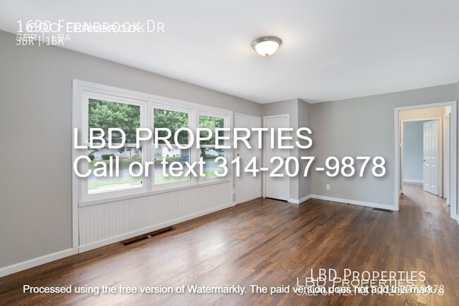 Building Photo - 1690 Fernbrook Dr