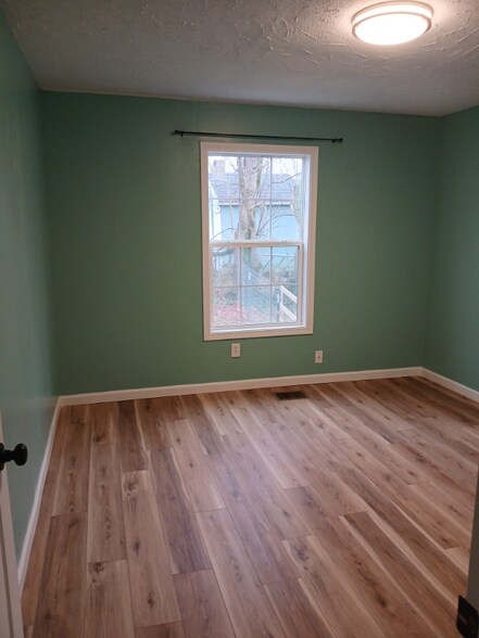 Building Photo - 1967 Old Liberty Hill Rd