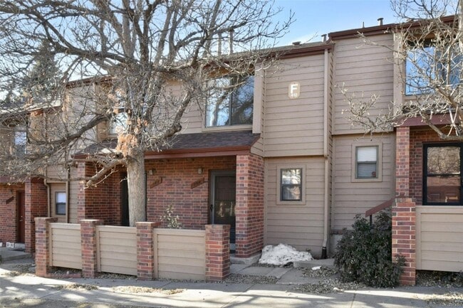 Building Photo - 412 Wright St