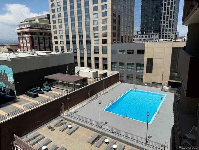 Building Photo - 1020 15th St