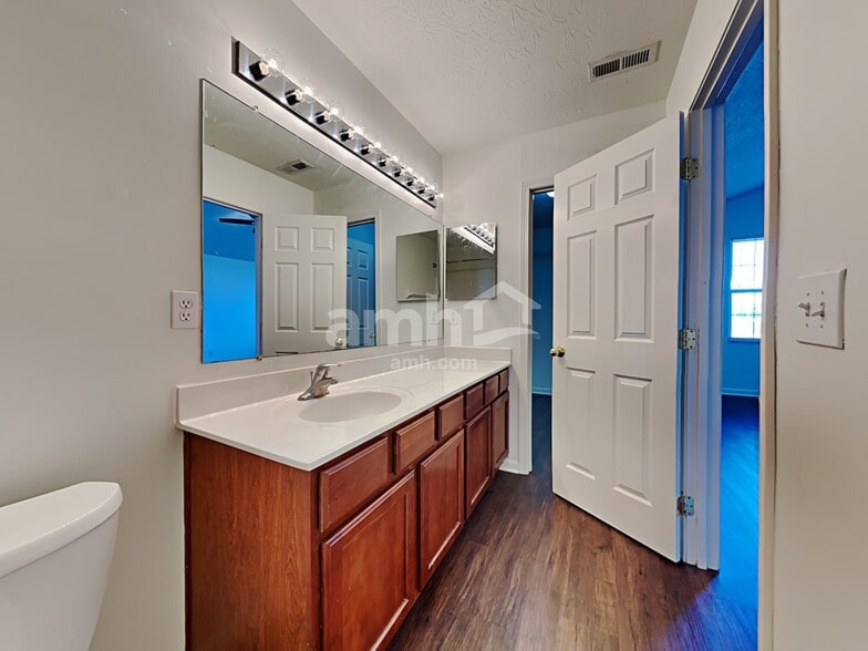 Building Photo - 7797 Highbrook Dr