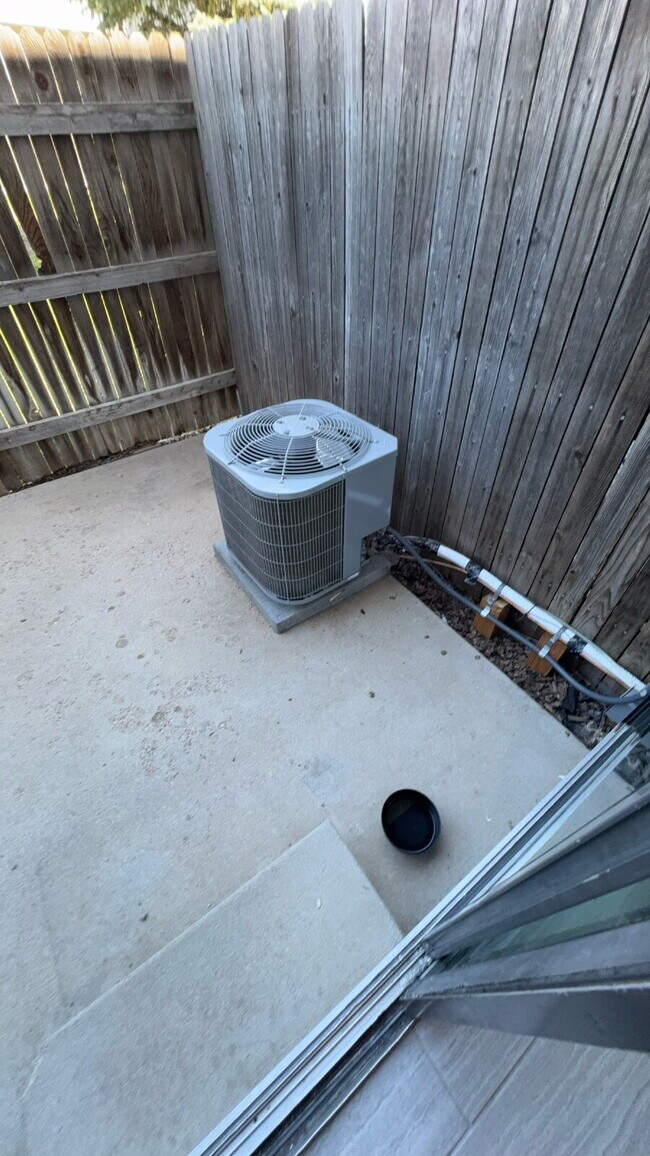 Building Photo - 2 bedroom townhome - Soaring Eagle