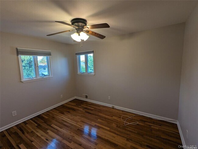 Building Photo - 19 Comanche Ln
