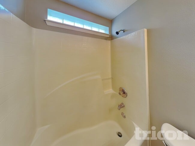 Building Photo - 335 Heritage Estates Ln